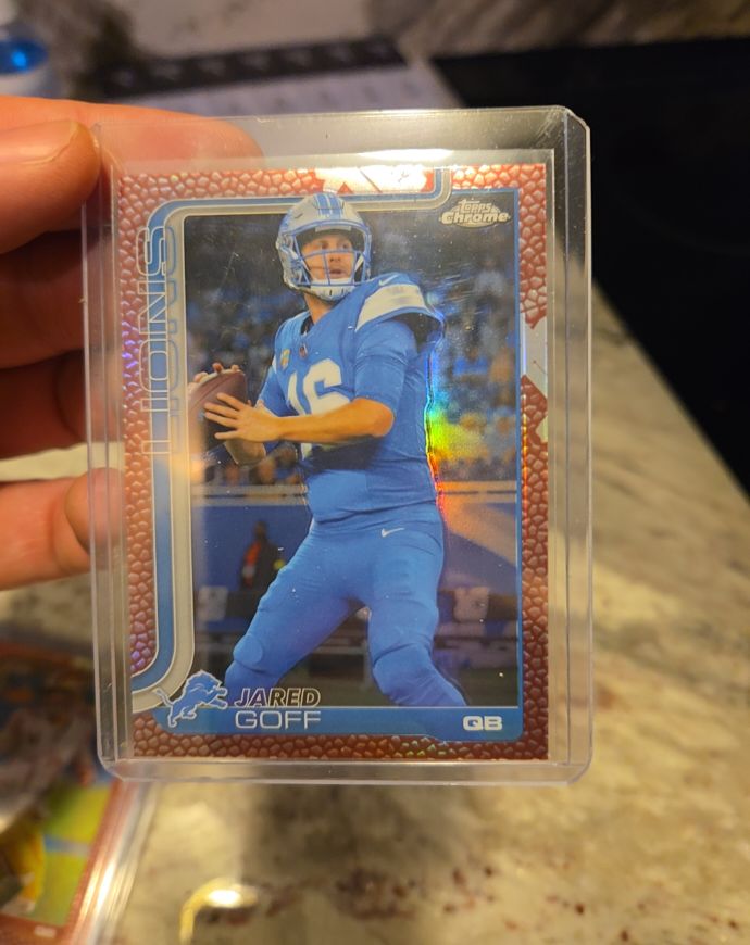 2025 Topps Chrome #102 Jared Goff — front