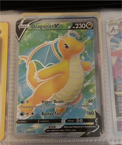 2022 Pokémon Dragonite V #076 — front