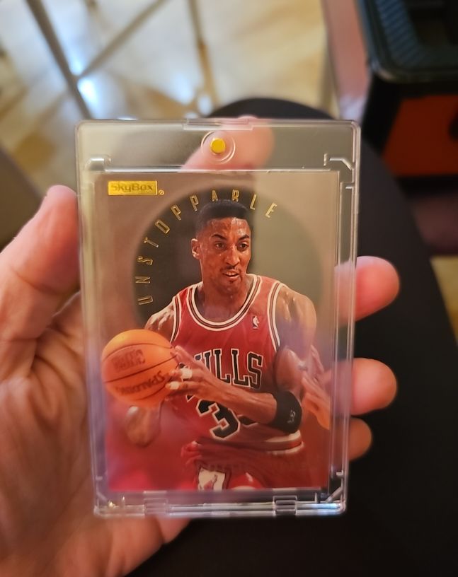 1995-96 Skybox E-XL #3 Scottie Pippen Unstoppable — front