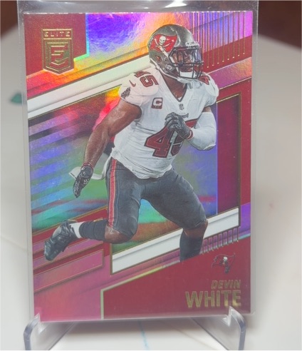 2022 Panini Donruss Elite #36 Devin White Tampa Bay Buccaneers — front