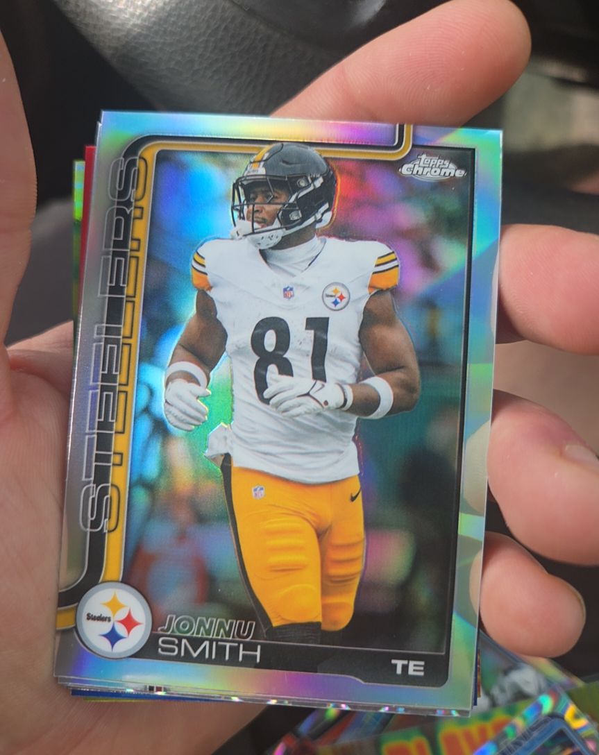 2025 Topps Chrome #257 Jonnu Smith — front