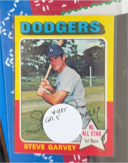 1975 Topps #140 Steve Garvey — front