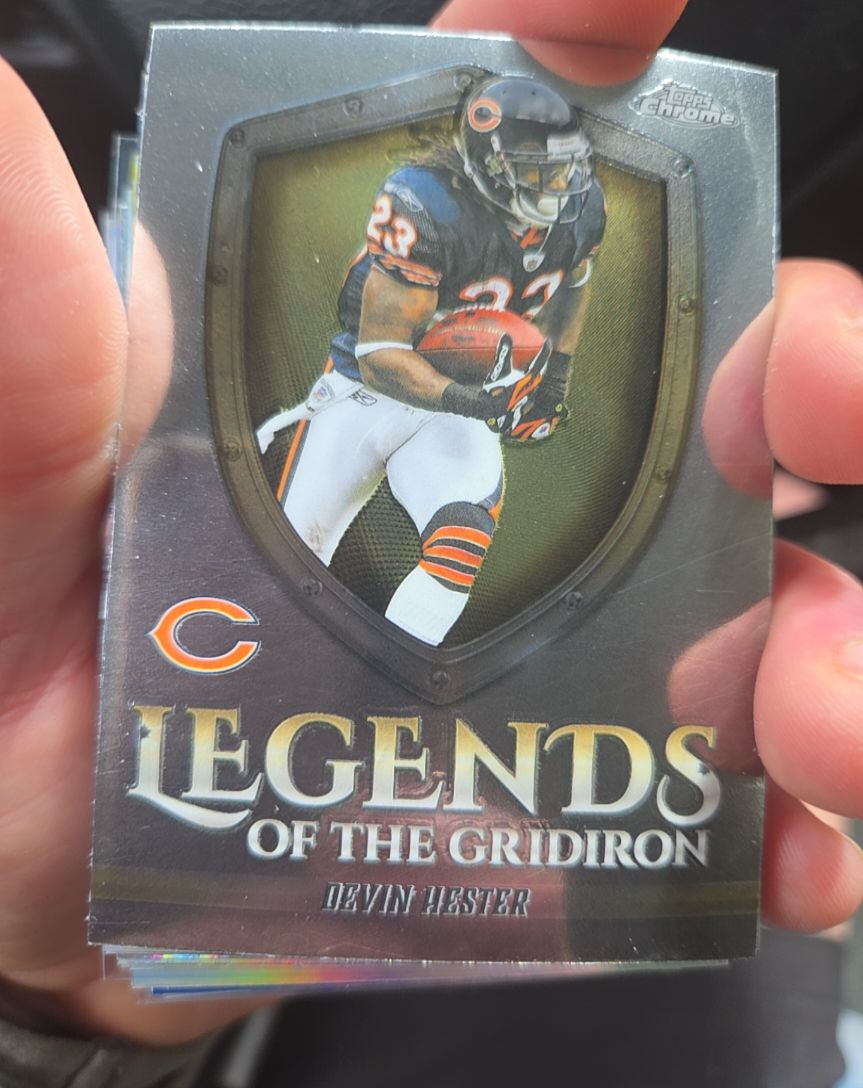 2025 Topps Chrome Legends of the Gridiron #LOG-37 Devin Hester — front