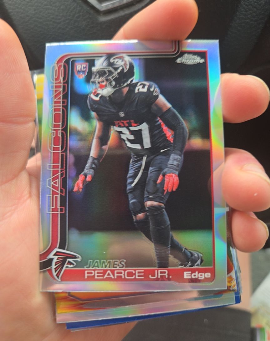 2025 Topps Chrome #351 James Pearce Jr. — front