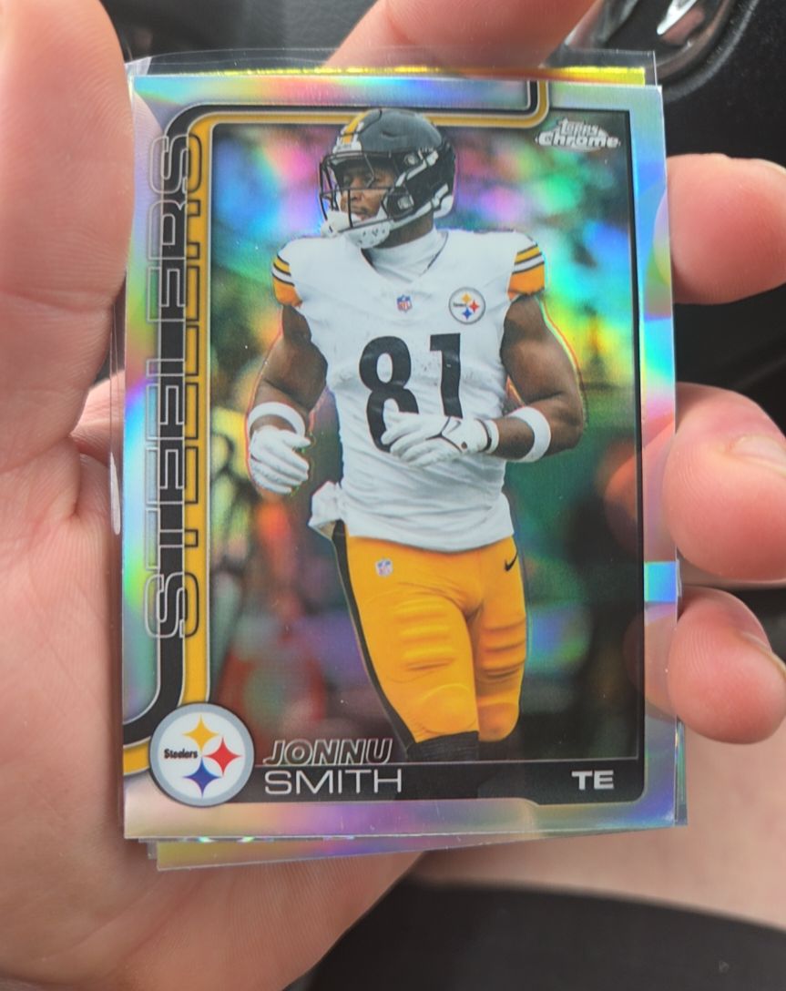 2025 Topps Chrome #257 Jonnu Smith — front