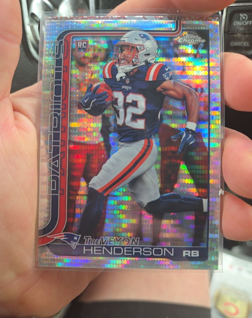 2025 Topps Chrome #328 TreVeyon Henderson — front