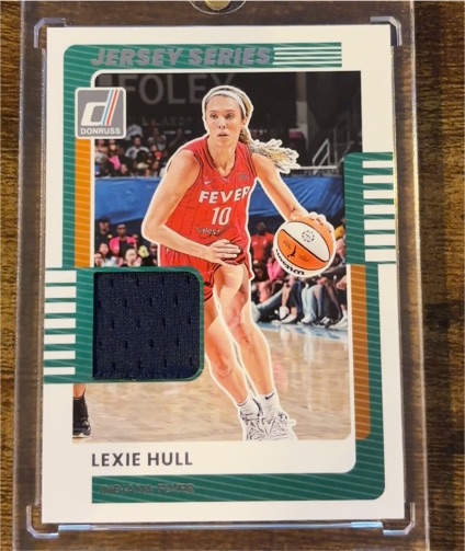 2025 Panini Donruss WNBA Jersey Series #85 Lexie Hull — front