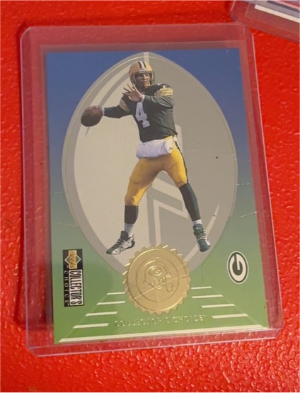 1997 Upper Deck Collector's Choice #ST20 Brett Favre Mini Standee — front