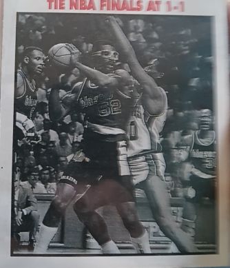 1990 NBA Hoops Tribune #338 Blazers Win in Overtime Tie NBA Finals At 1-1 — front