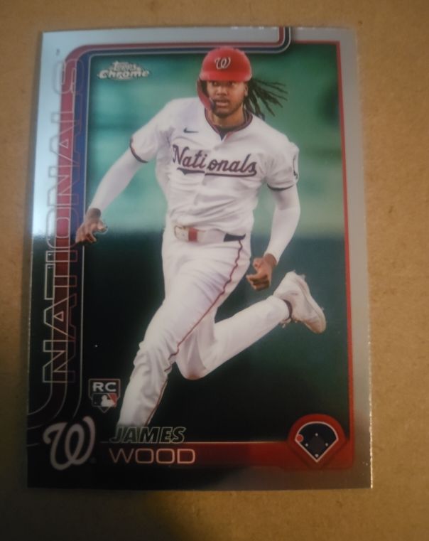 2025 Topps Chrome #132 James Wood — front