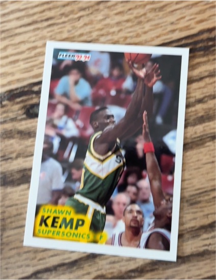 1993-94 Fleer #199 Shawn Kemp — front
