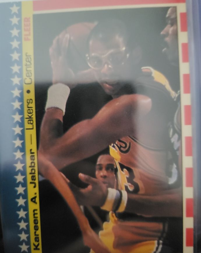 1987 Fleer Sticker #8 Kareem Abdul-Jabbar — front