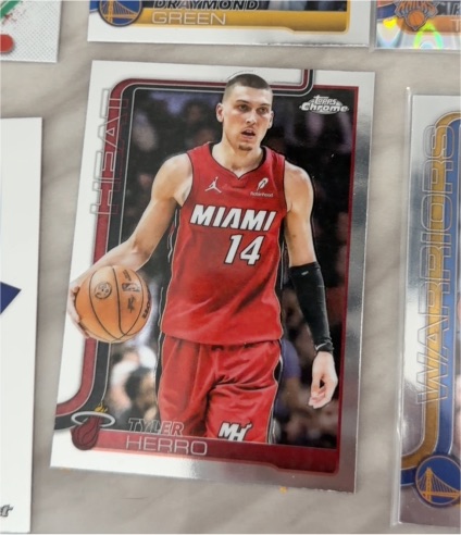 2025 Topps Chrome #14 Tyler Herro — front