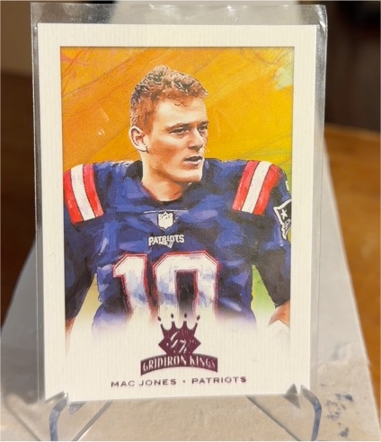 2021 Panini Chronicles Gridiron Kings #GK-5 Mac Jones — front