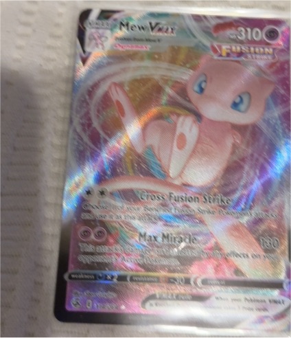 Pokémon TCG Fusion Strike #114 Mew VMAX — front