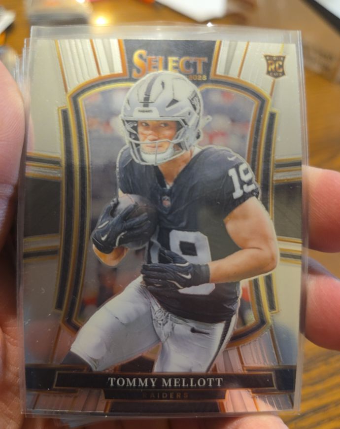 2025 Panini Select #106 Tommy Mellott — front