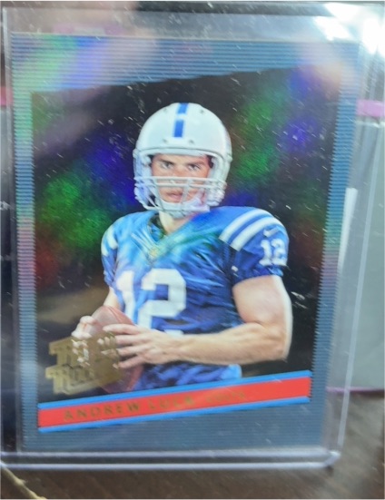 2017 Panini Donruss The Elite Series #22 Andrew Luck — front