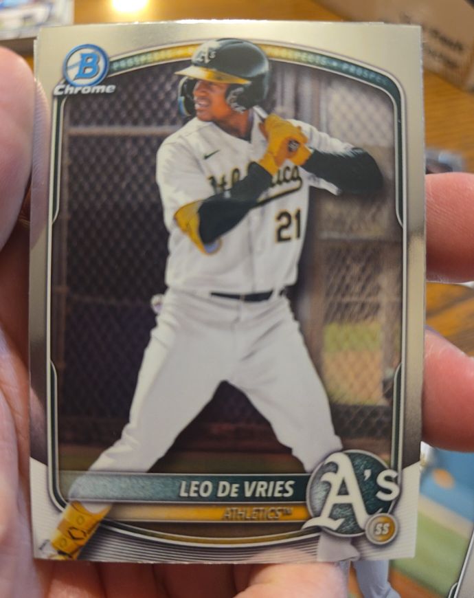 2025 Bowman Draft Chrome #BDC-87 Leo De Vries — front