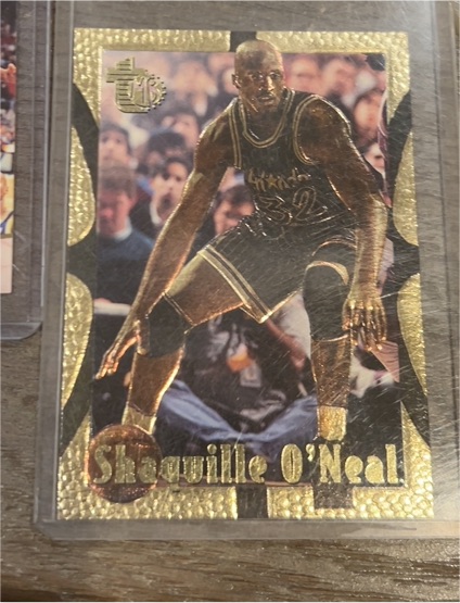 1994-95 Topps Embossed #69 Shaquille O'Neal — front