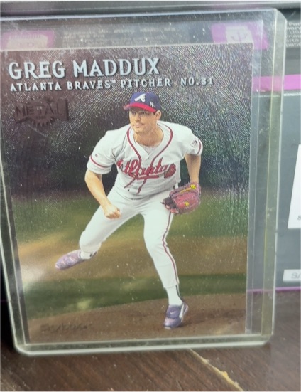 2000 Skybox Metal #105 Greg Maddux — front