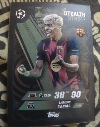 2025-26 Topps Match Attax Stealth Strike #448 Lamine Yamal — front