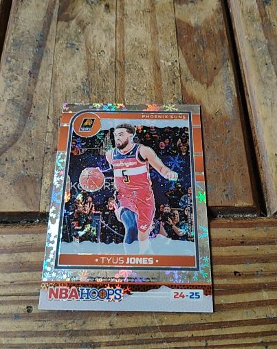 2024-25 Panini NBA Hoops #146 Tyus Jones — front