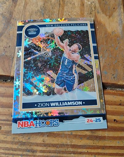 2024-25 Panini NBA Hoops #34 Zion Williamson — front