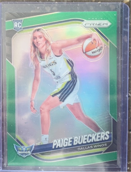 2025 Panini Prizm #147 Paige Bueckers — front