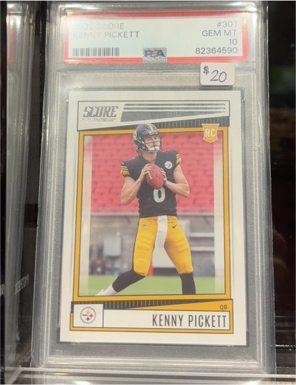 2022 Panini Score #301 Kenny Pickett Rookie Card — front