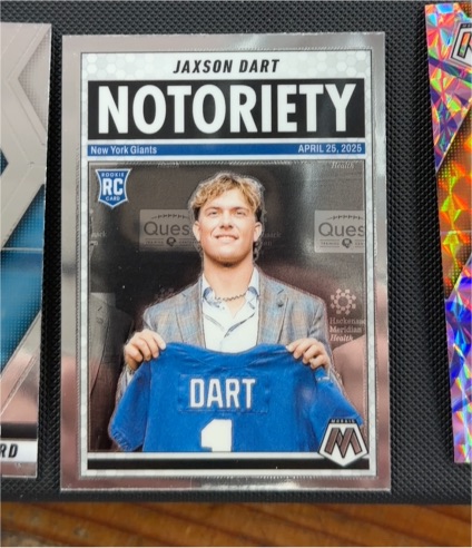 2025 Panini Mosaic #11 Jaxson Dart Notoriety Rookie Card — front