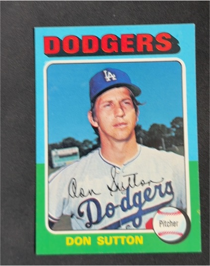 1975 Topps #220 Don Sutton — front
