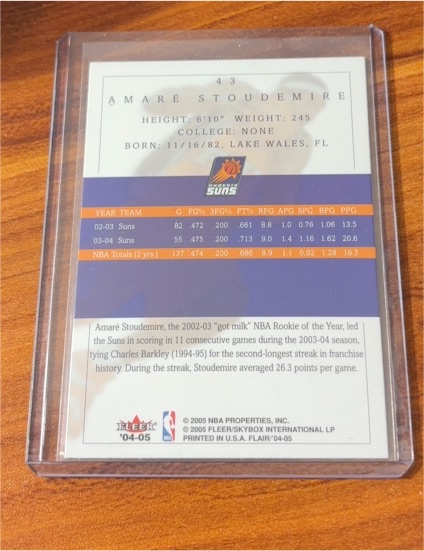 2004 Fleer Box Score Debut #15BSD Amar'e Stoudemire Rookie Card — front