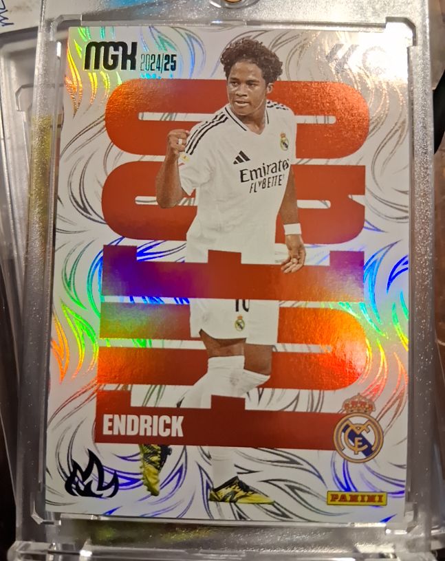 2024-25 Panini Megacracks MGK Fuego #499 Endrick — front
