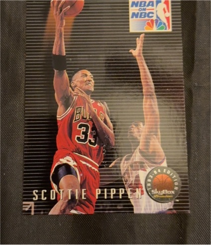 1993 SkyBox Premium #16 Scottie Pippen — front