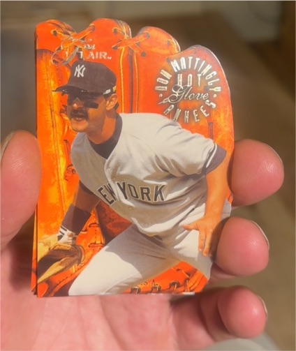 1994 Fleer Flair Hot Gloves #6 Don Mattingly — front