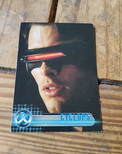 2000 Topps X-Men The Movie #5 Cyclops — front