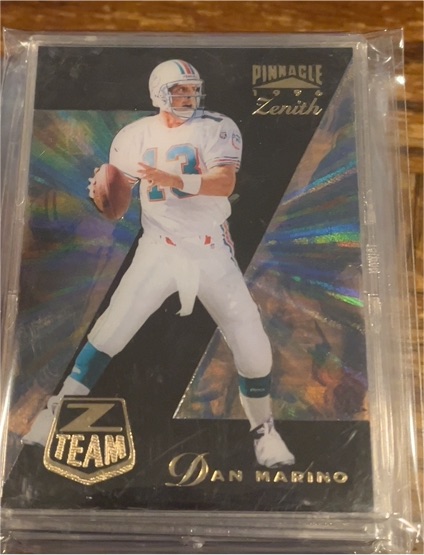 1996 Pinnacle Zenith Z Team #12 Dan Marino — front