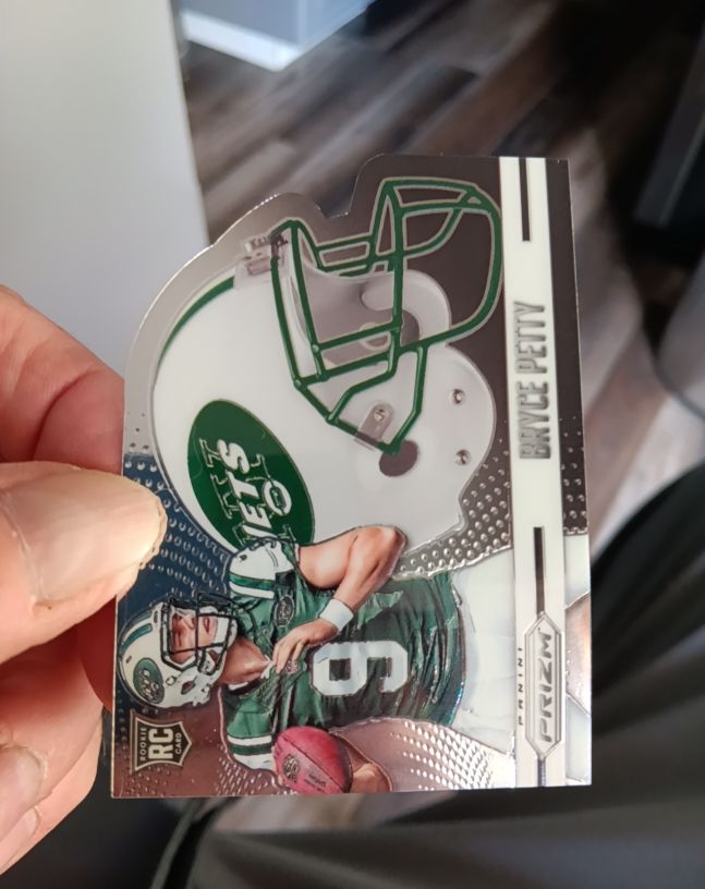 2015 Panini Prizm #H19 Bryce Petty Helmet Die-Cut Rookie Card — front