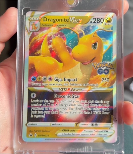 2022 Pokémon GO #050 Dragonite VSTAR — front