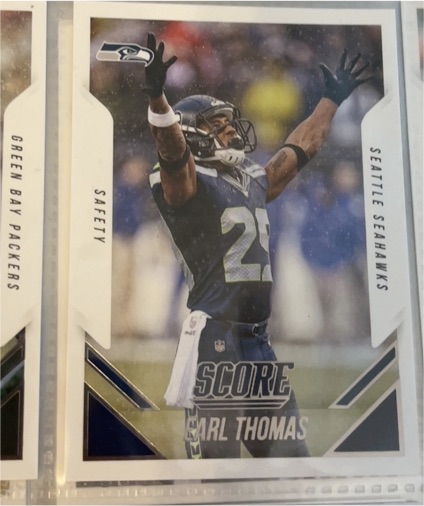 2015 Panini Score #5 Earl Thomas — front