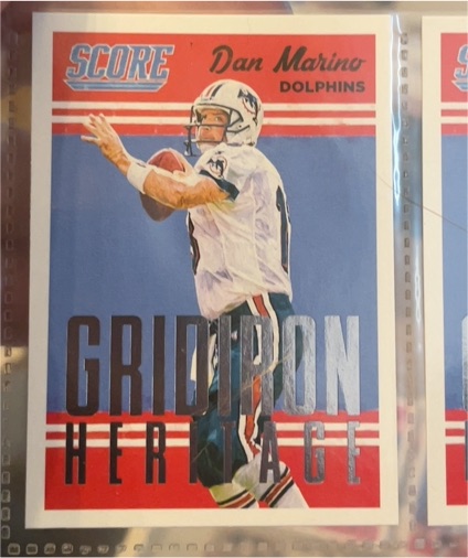 2015 Panini Score #10 Dan Marino Gridiron Heritage — front