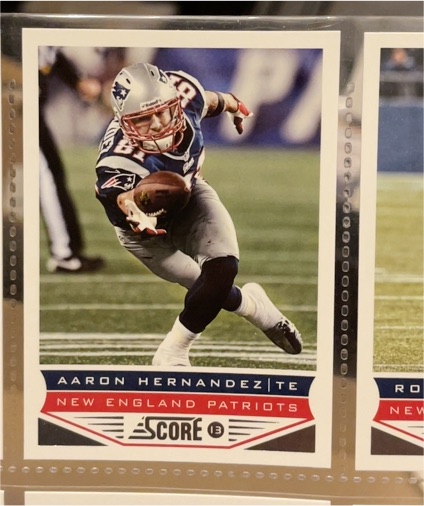 2013 Panini Score #128 Aaron Hernandez — front