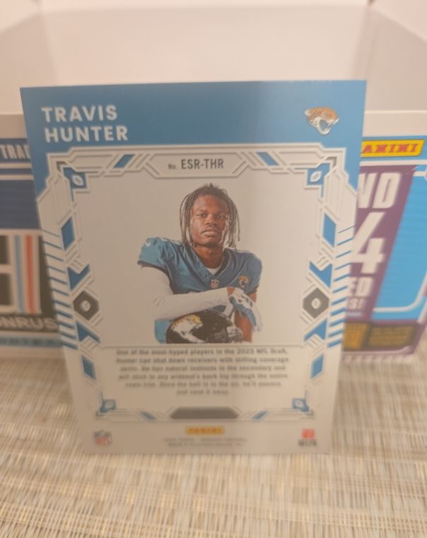 2025 Panini Donruss #ESR-THR Travis Hunter Elite Series Rookies — front