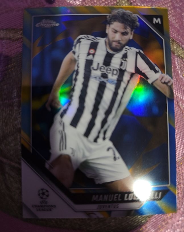 2021-22 Topps Chrome UEFA Champions League #M Manuel Locatelli — front