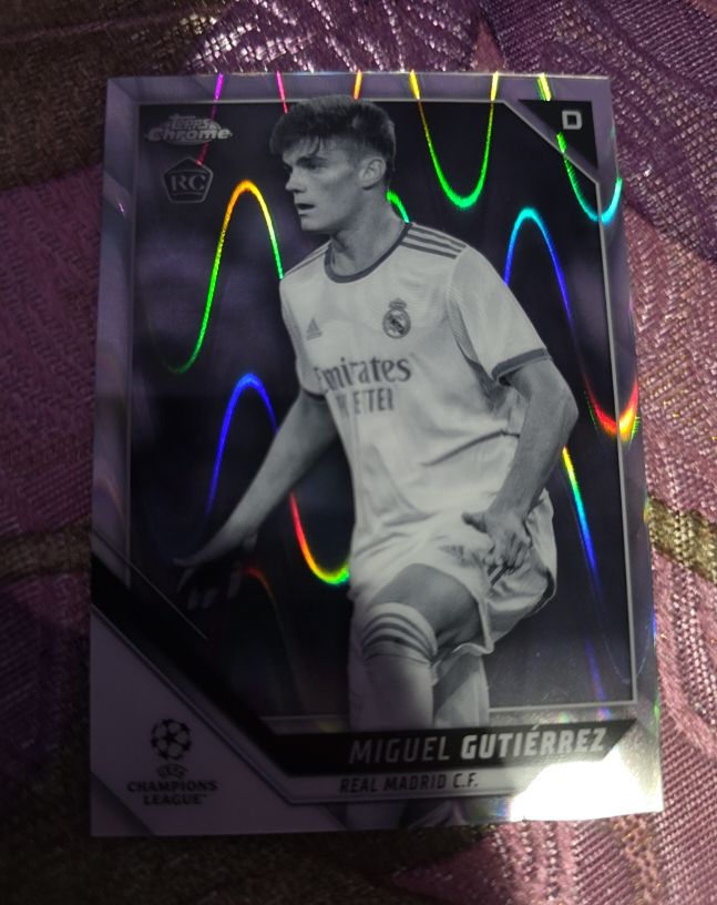 2021-22 Topps Chrome UEFA #137 Miguel Gutiérrez — front