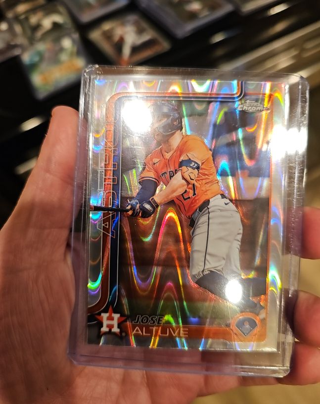 2025 Topps Chrome #77 Jose Altuve — front