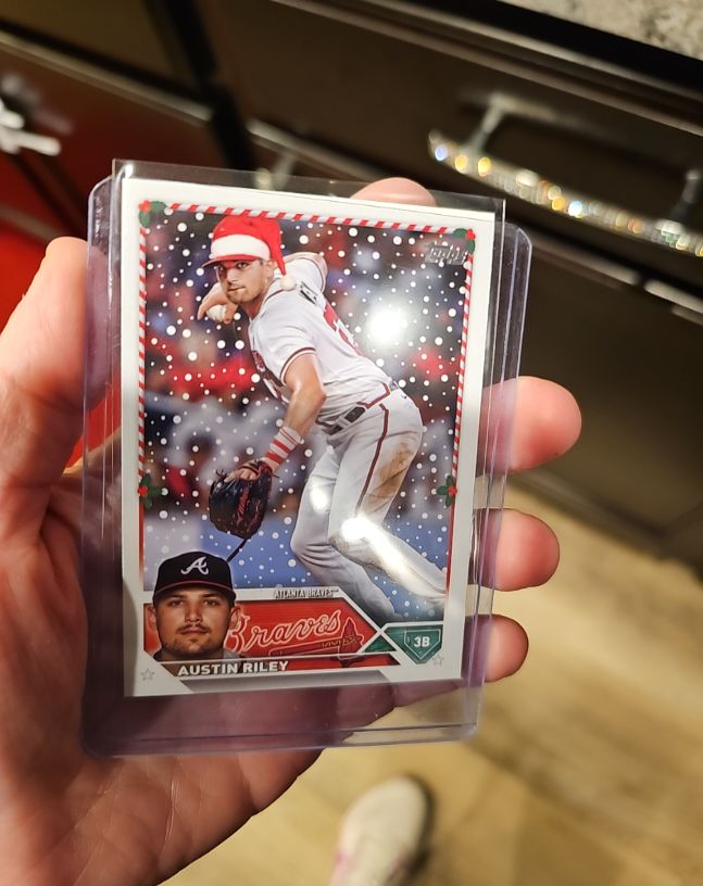 2023 Topps Holiday #H81 Austin Riley — front