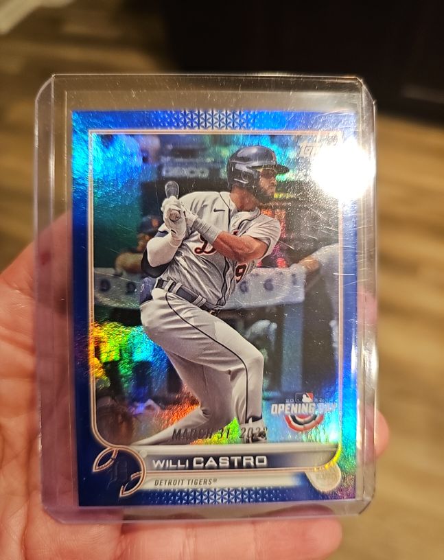 2023 Topps Chrome #173 Willi Castro — front