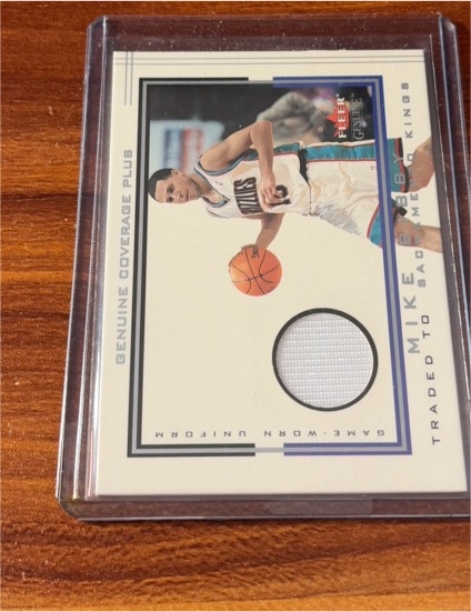 2001-02 Fleer Genuine Coverage Plus #3 Mike Bibby — front
