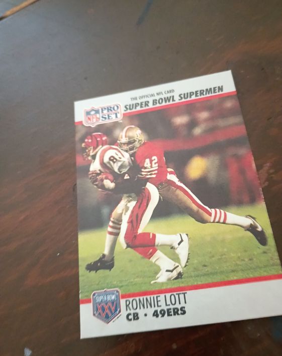 1990 Pro Set Super Bowl Supermen #105 Ronnie Lott — front